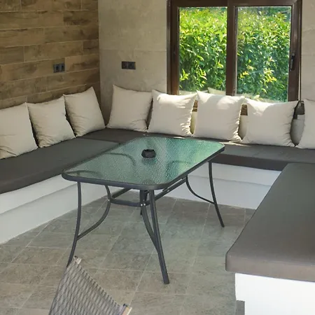 Tsiaras House Tatil Evi *