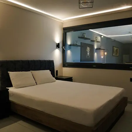 Tsiaras House *