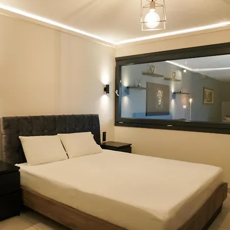 Tsiaras House *