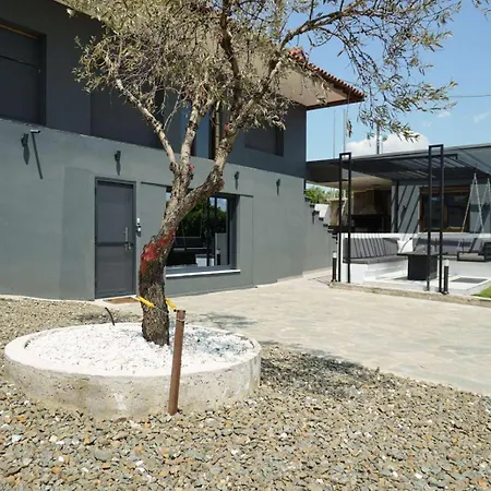 Tsiaras House زيوس ماماس