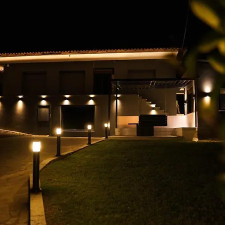 بيت للعطل Tsiaras House