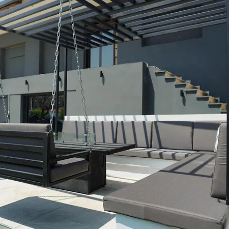 Tsiaras House * زيوس ماماس