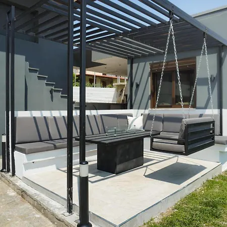 Holiday home Tsiaras House