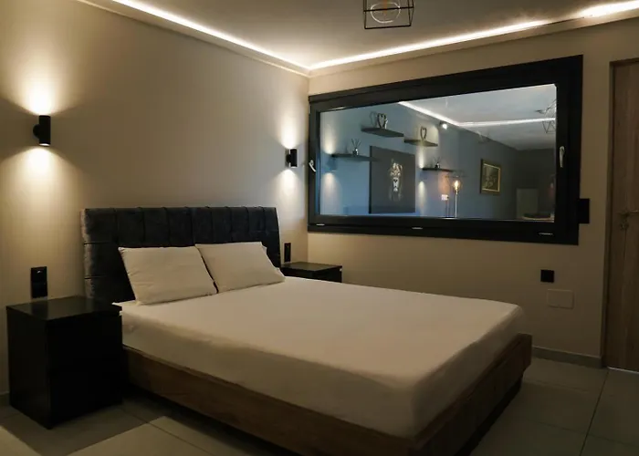 Tsiaras House *